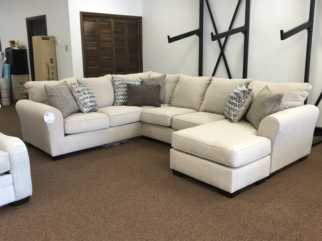 Boston Linen Sectional With Chaise